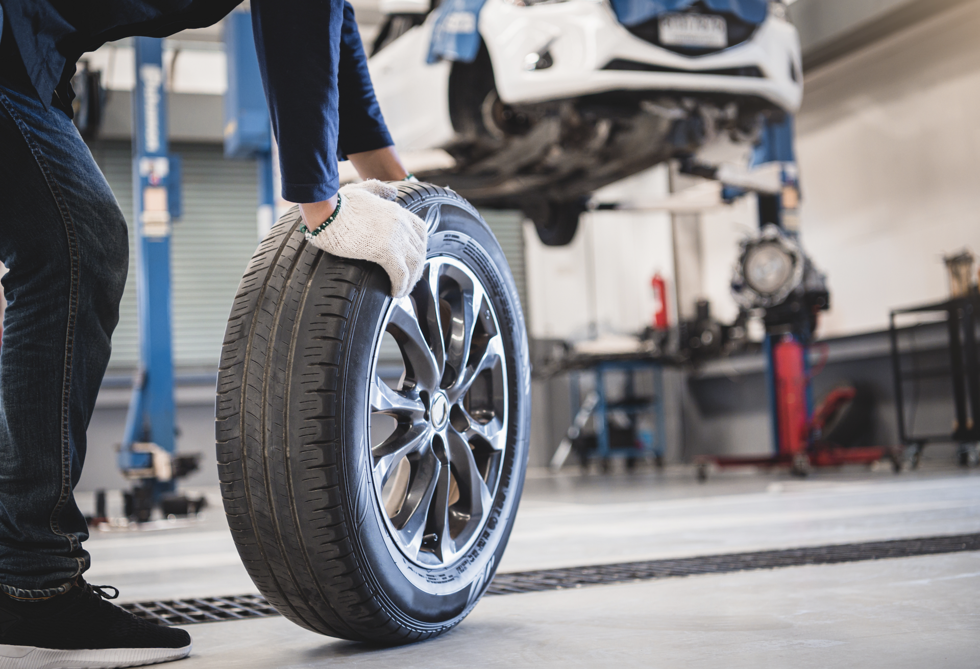 Přezouvání pneumatik: Měňte i disky, pozor na celoroční sady