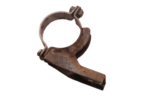 Držák tlakového potrubí 06A145764A