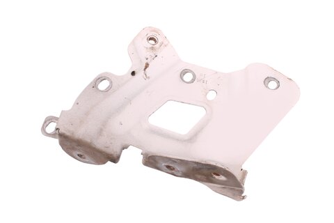 Držák blatníku přední pravý 51826996