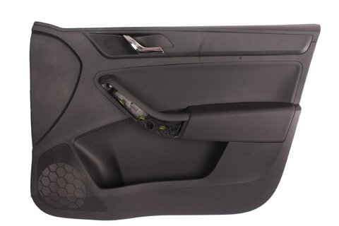 Panel dveří pravý přední - 5JB867012