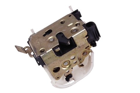 Zámek přední pravý P 5 DV