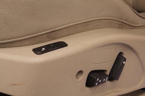 Sedačka řidiče komplet šedá kůže