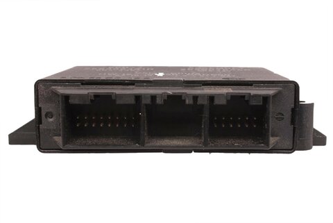 Jednotka parkovacího asistenta