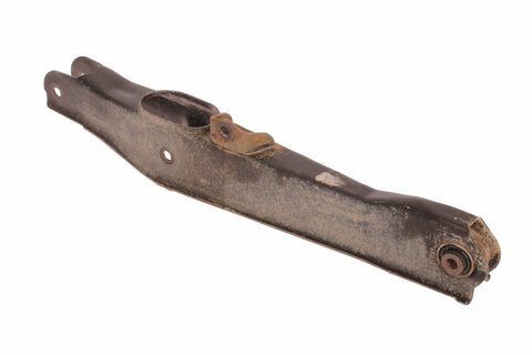 Příčné rameno zadní nápravy spodní