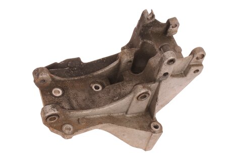 Držák alternátoru 5706E8