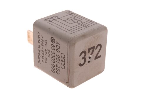 Relé č.372 - 4D0951253