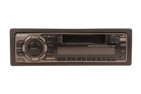 Autorádio s MC XR-1300R