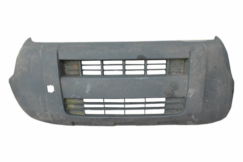 Nárazník přední bez otvorů na mlhovky (nelakovací)