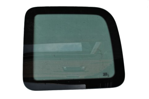 Levé boční zadní sklo pevné