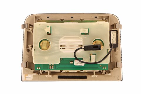 Stropní svítilna interiéru (parkovací senzor, otevírání kufru)