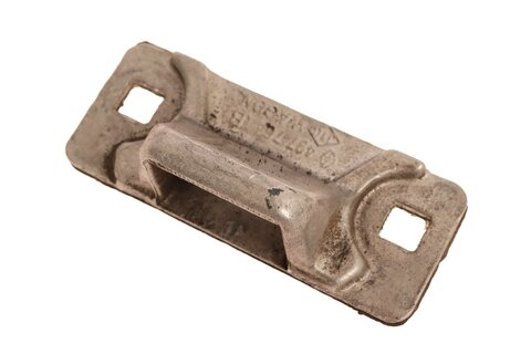 Západka do pouzdra posuvných dveří