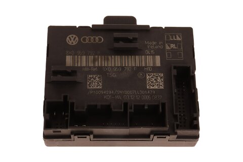 Řídící jednotka dveří přední pravá 8X0959792F