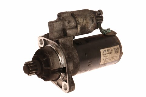 Startér 2kW 02M911024