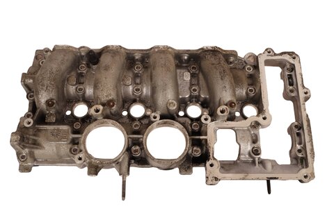 Hlava motoru - horní část