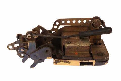 Zámek dveří přední pravý 702837016D