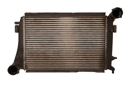 Chladič nasávaného vzduchu - intercooler 3C0145803 E/G