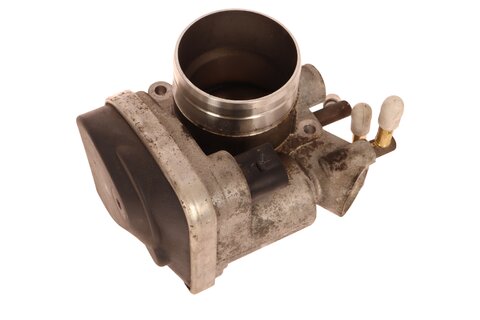 Škrtící klapka 06A133062AT