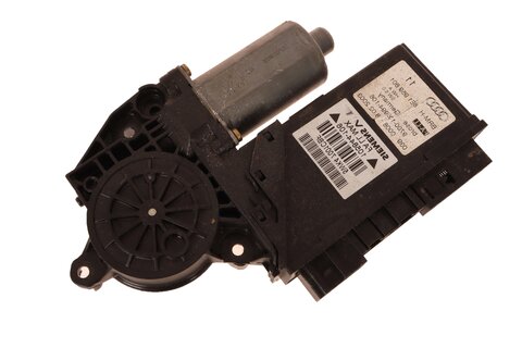 Motorek stahovačky pravý přední 8E1959802G