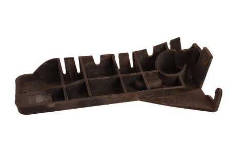 Držák předního nárazníku levý - 8E0807283