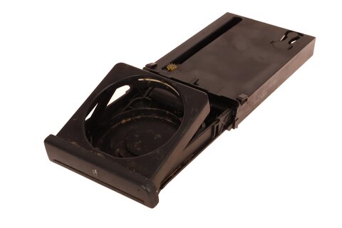 Držák nápojů - přední 8E1862534H