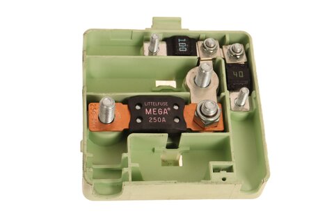 Blok pojistek zadní 61136928945