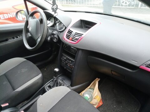Peugeot 207 1.4 VTi 70 kW