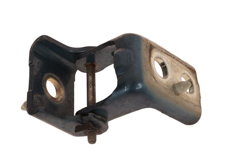 Spodní pant levých předních/zadních dveří (5DV)