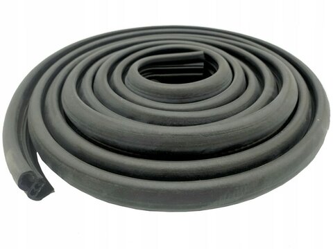 Těsnění předních dveří levé