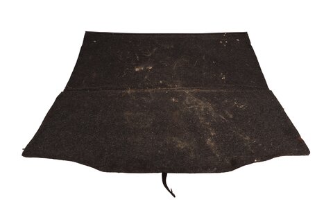 Podlaha kufru černá