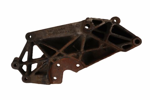 Držák motoru pravý 7M0199308C