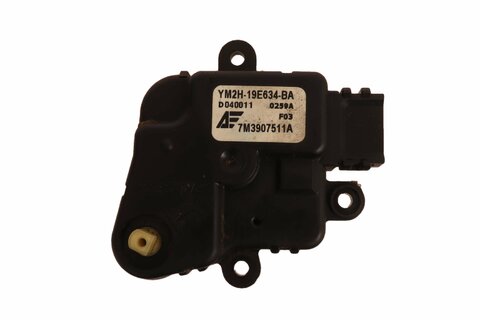 Motorek topení 7M3907511H