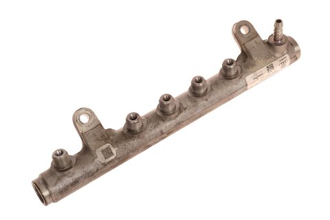 Rozdělovač paliva (rail) 03L130089A