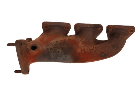 Výfukové svody pravé 06E253032B