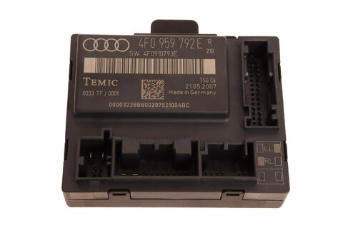 Řídící jednotka dveří přední pravá 4F0959792E