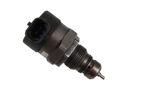 Ventil pro regulaci tlaku paliva