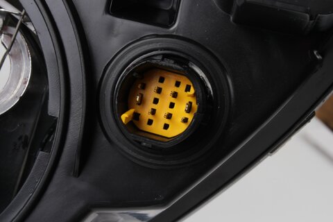 Světlo přední pravé H7 H1 -2010