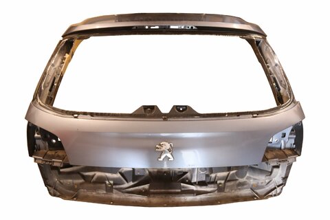 Dveře kufru SW (12/10-09/14) 1606394380