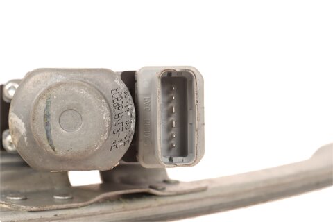 Pravá zadní stahovačka (velký oválný konektor) 9224E4