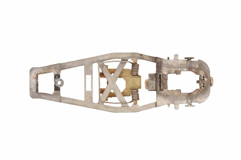 Upevňovací třmen kliky pravý zadní 1T0839886 A/B