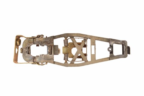 Upevňovací třmen levé přední kliky 1T0837885B