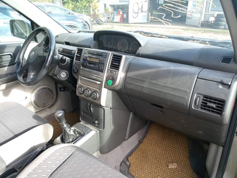 Nissan Xtrail 2.2 TDI 100 kW