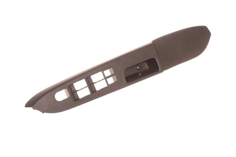 Madlo dveří levé přední