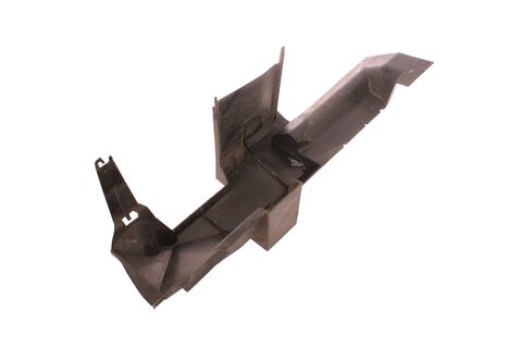 Pravý plastový kryt chladiče