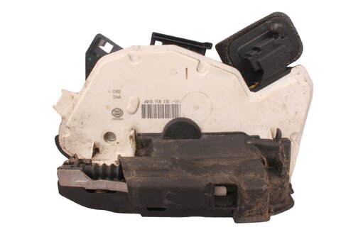 Zámek dveří levý přední 5TB837015C