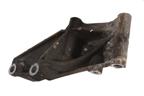 Držák motoru zadní