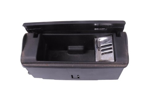 Popelník zadní levý 4B0857405B6PS