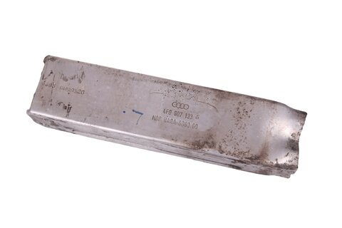 Držák předního nárazníku levý 4F0807133