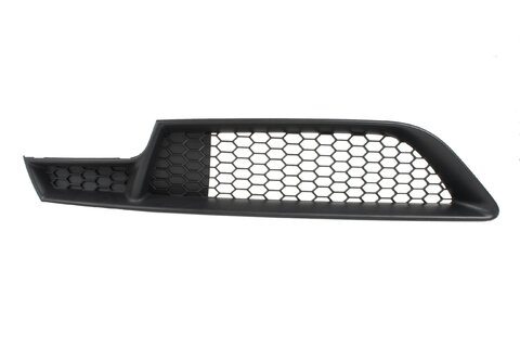 Mřížka předního nárazníku pravá P