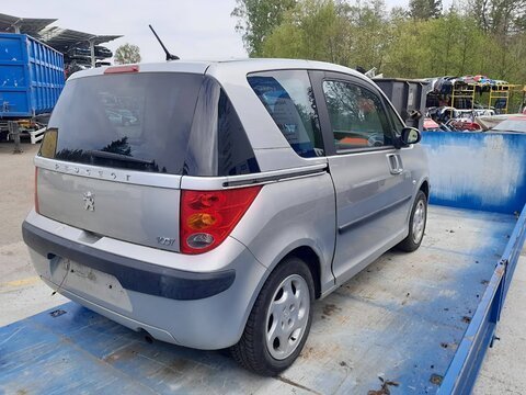 Peugeot 1007 1.4 54 kW