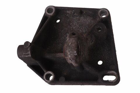 Držák alternátoru 5706F7